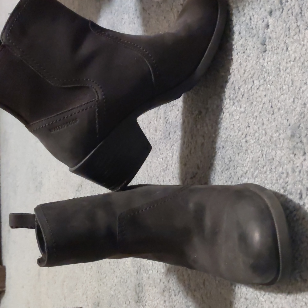 ❤️Teva boots W 7 1/2